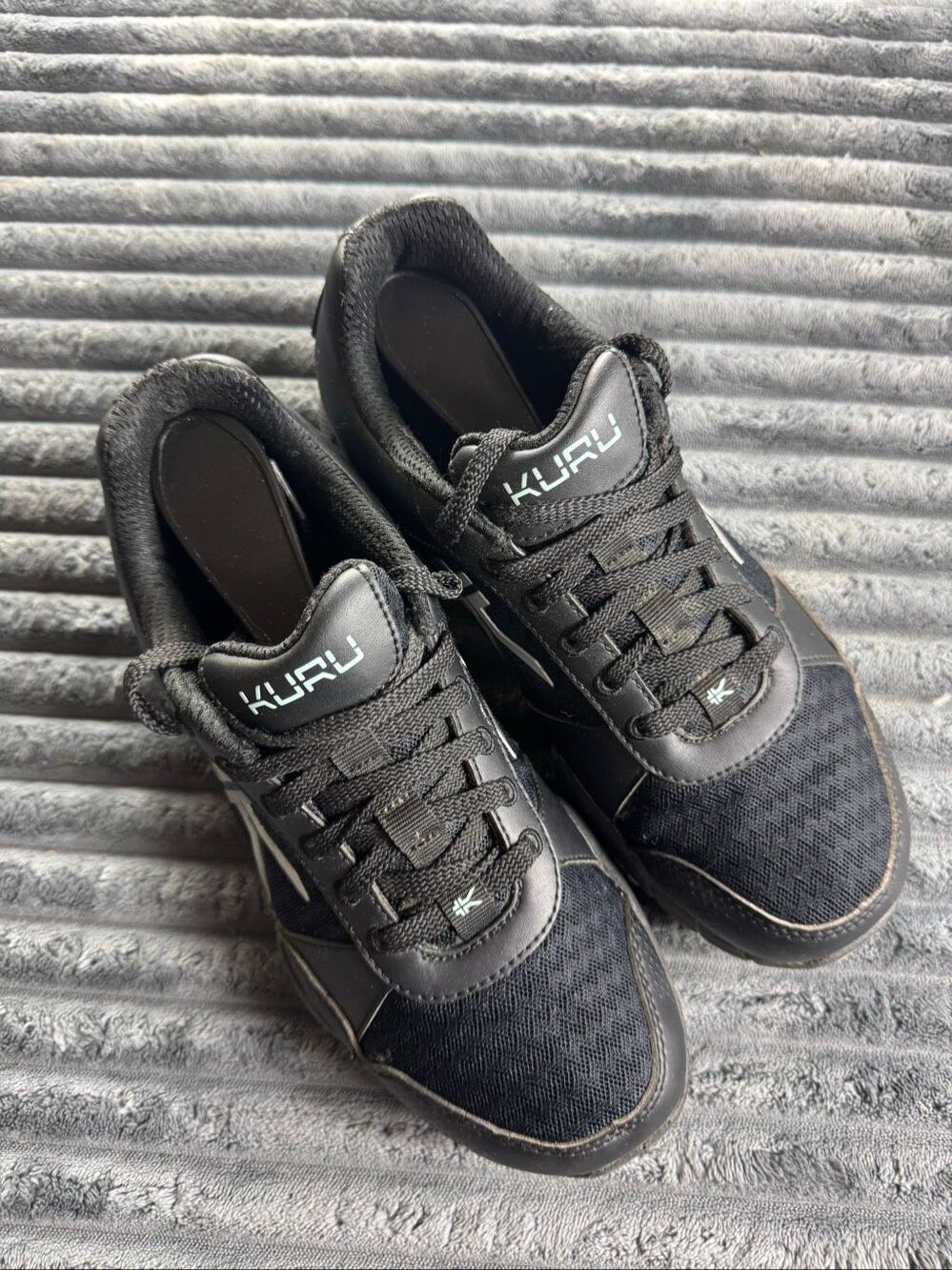 Kuru Quantam Womens Black Athletic Sneakers Size 8